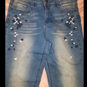 Black Daisy Kate Straight Leg Juniors 9